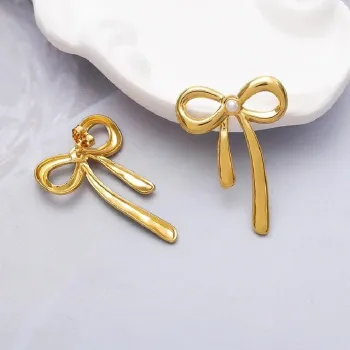 Gold Plated Bow Pearl Earring